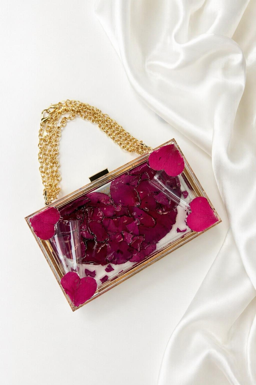 Cartera de petalos de Rosa