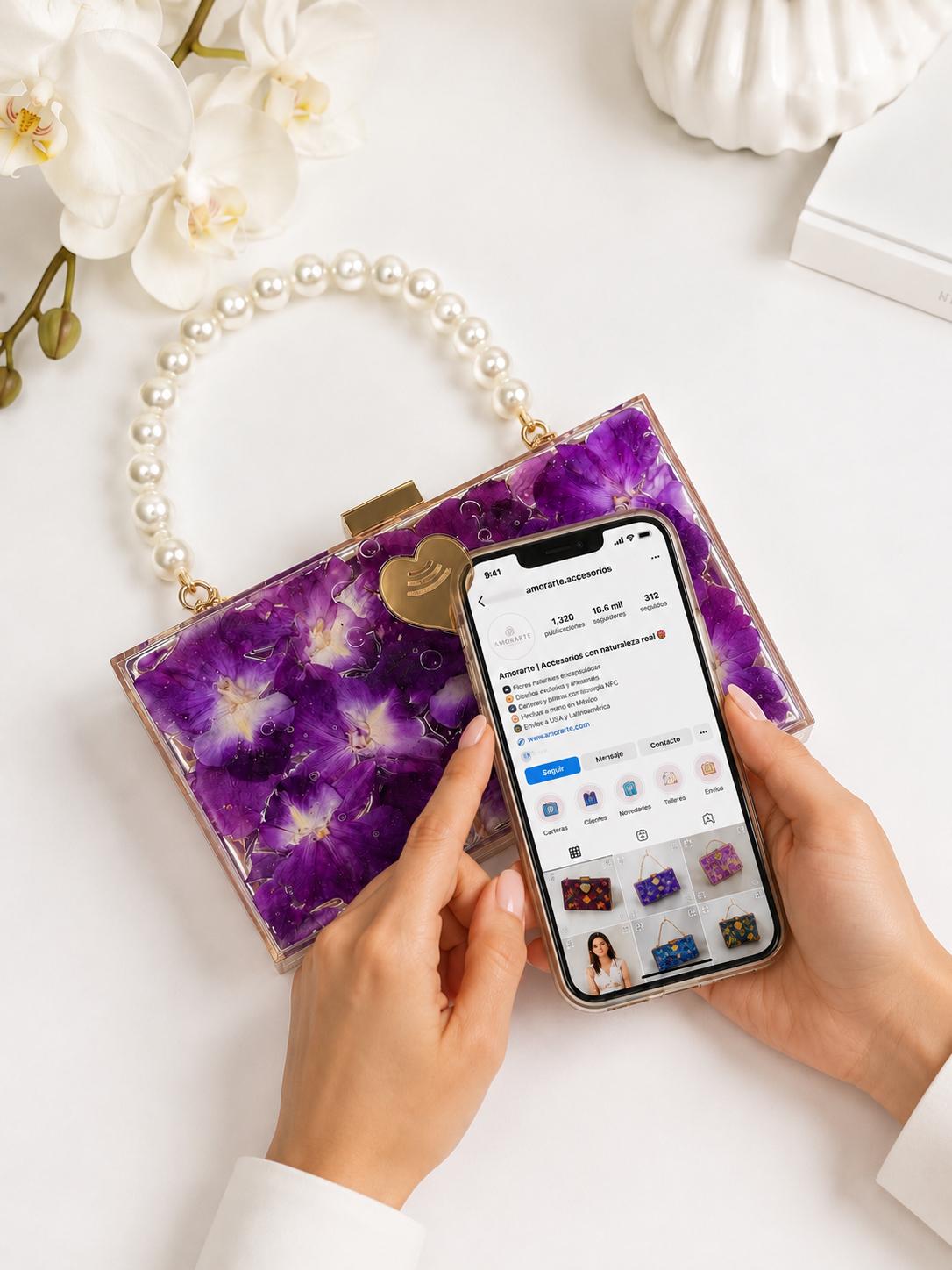 CARTERA INTELIGENTE con orquideas reales moradas