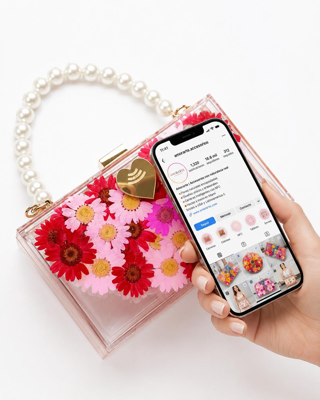 CARTERA INTELIGENTE CON  MARGARITAS REALES